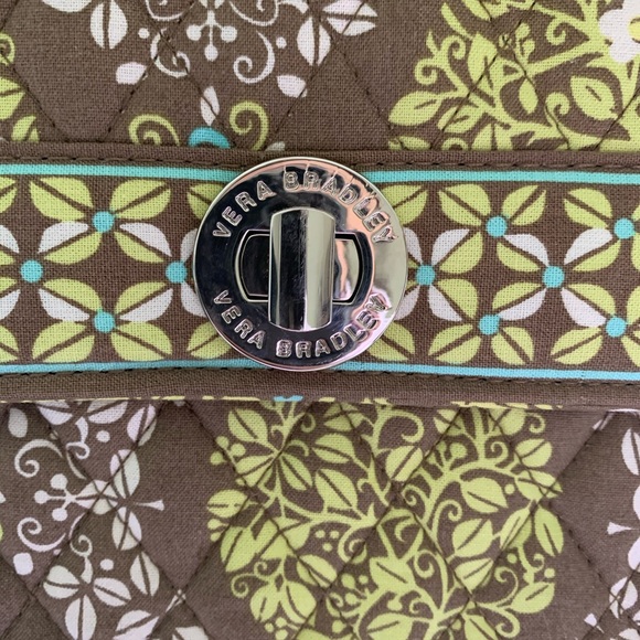 ‼️ONLY USED ONCE‼️<VERA BRADLEY> CROSSBODY BAG! - Picture 2 of 6